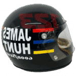 نسخة طبق الأصل بالحجم الكامل من خوذة جيمس هانت للفورمولا 1 لعام 1976، نموذج عرض مفصل للمجمعين.