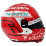 نسخة مقلدة بالحجم الكامل من خوذة شارل لوكلير لفورمولا 1 لعام 2022، نموذج عرض مفصل للجامعين.