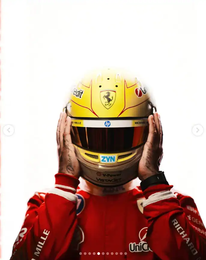 خوذة هاميلتون 2026 فيراري: أول لمحة