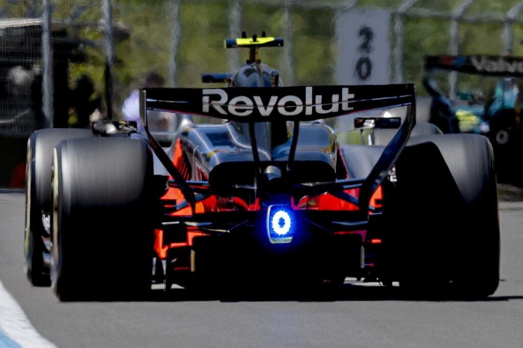 How tweaked LED lights now show engine status on 2026 F1 cars