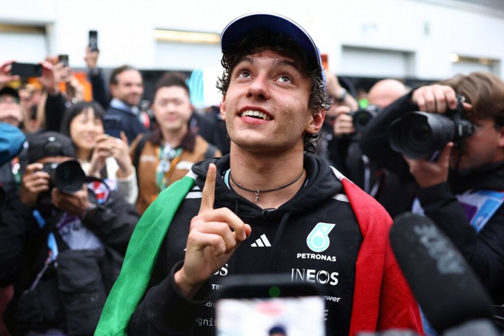 Kimi Antonelli proved he 'won't be bullied' in Mercedes title fight, says Naomi Schiff