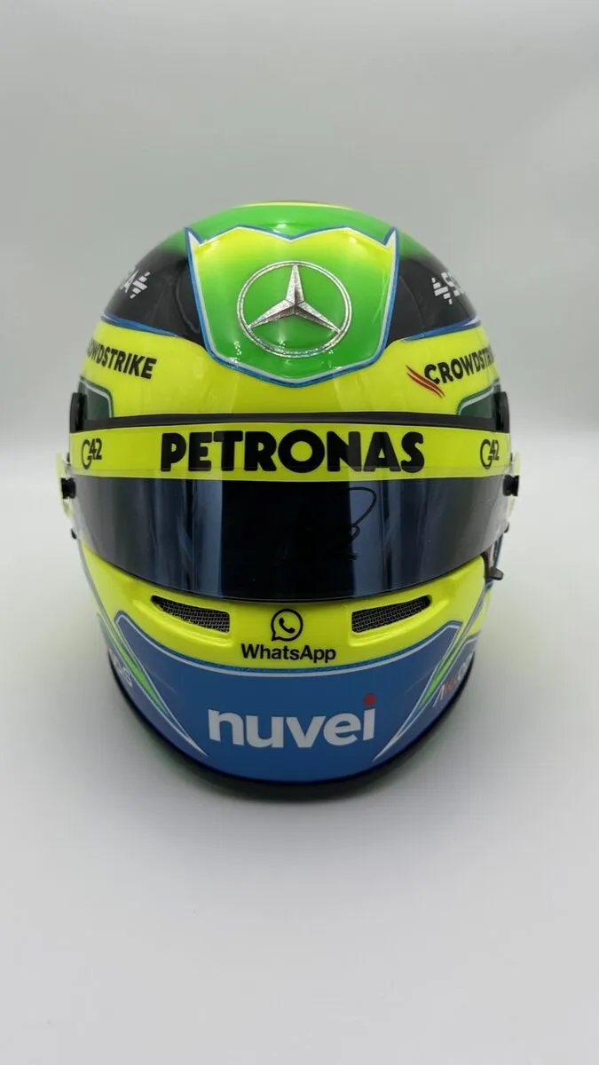 Custom F1 replica display helmet — atelier commission