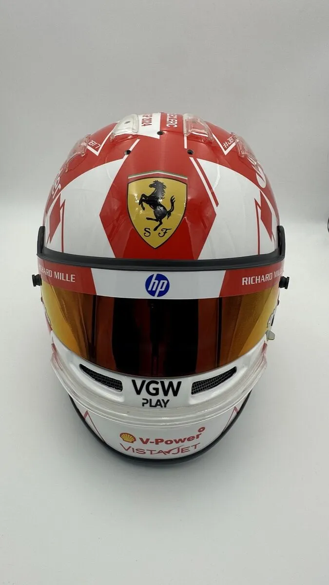 Custom F1 replica display helmet — atelier commission