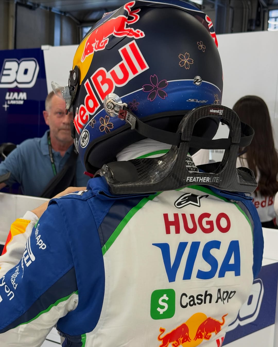 Un rapide petit déversement de garage 🤳

#F1 #VCARB #AustrianGP

Il fait chaud dehors 💧

Un casque magnifique !!

Un autre casque magnifique !!

Installé dans 🪑