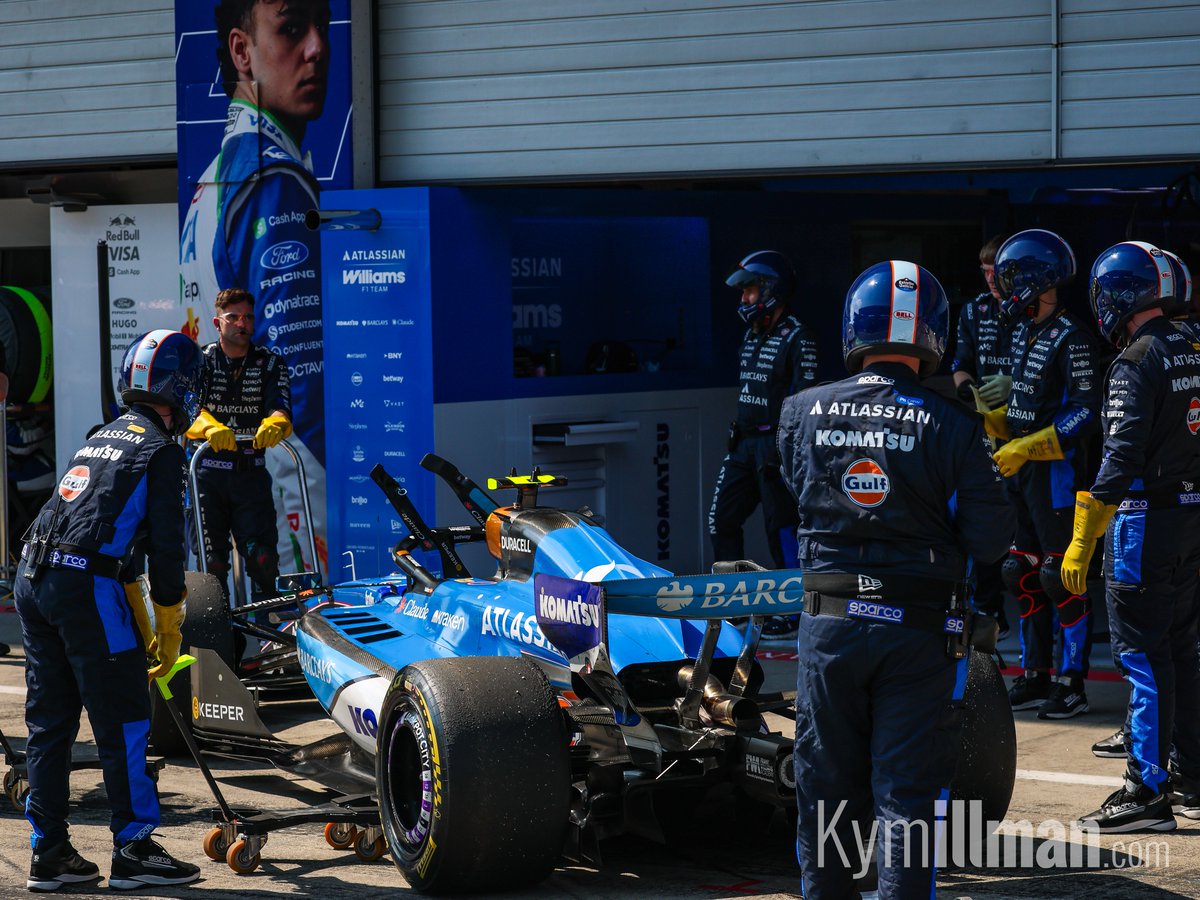 FIN PREMATURO

La carrera de Carlos Sainz terminó prematuramente después de que su Williams se detuviera en la recta principal