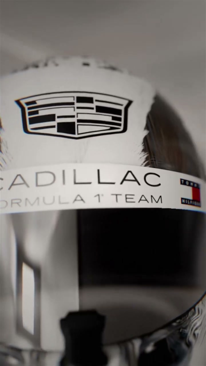 Vista trasera del casco Cadillac Formula 1 Team de Valtteri Bottas para el Gran Premio de Mónaco 2026