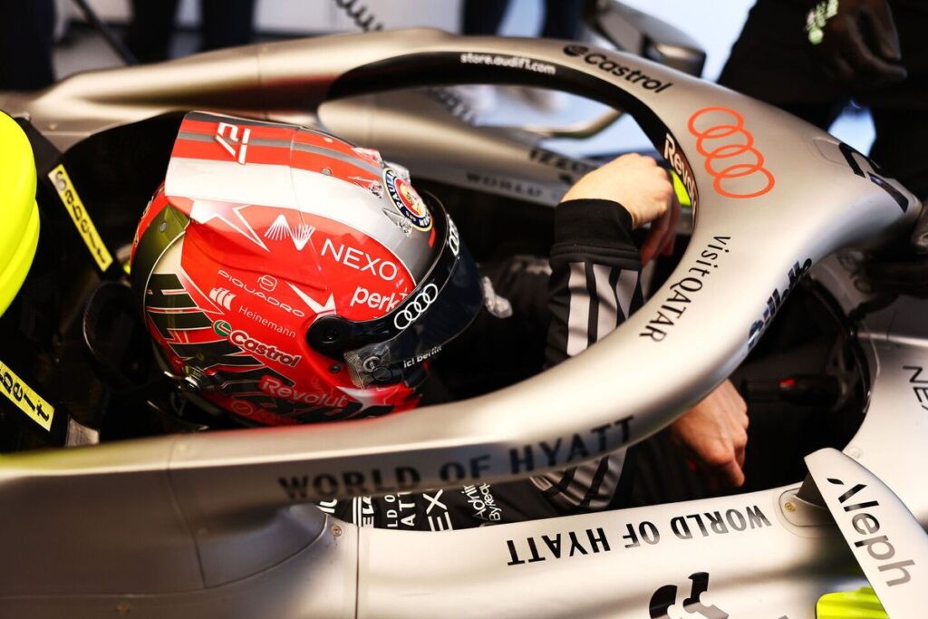 A decent P10 in qualifying for @HulkHulkenberg and @audif1_ - however there's a 0.4s gap to Arvid Lindblad: "One laughi