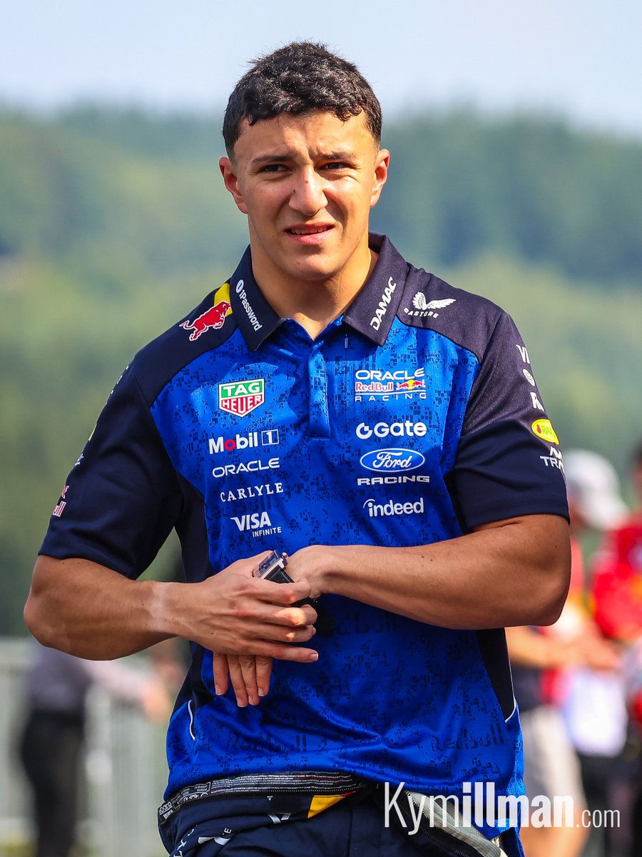 TOW JOB With a grid penalty set to send Isack Hadjar to the back of the grid, Red Bull deployed their second driver to