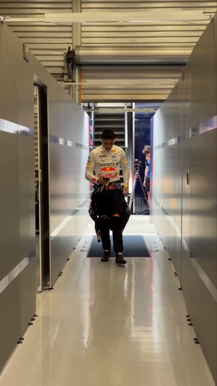 Instructions followed 👌
#F1 #RedBullRacing #BelgianGP