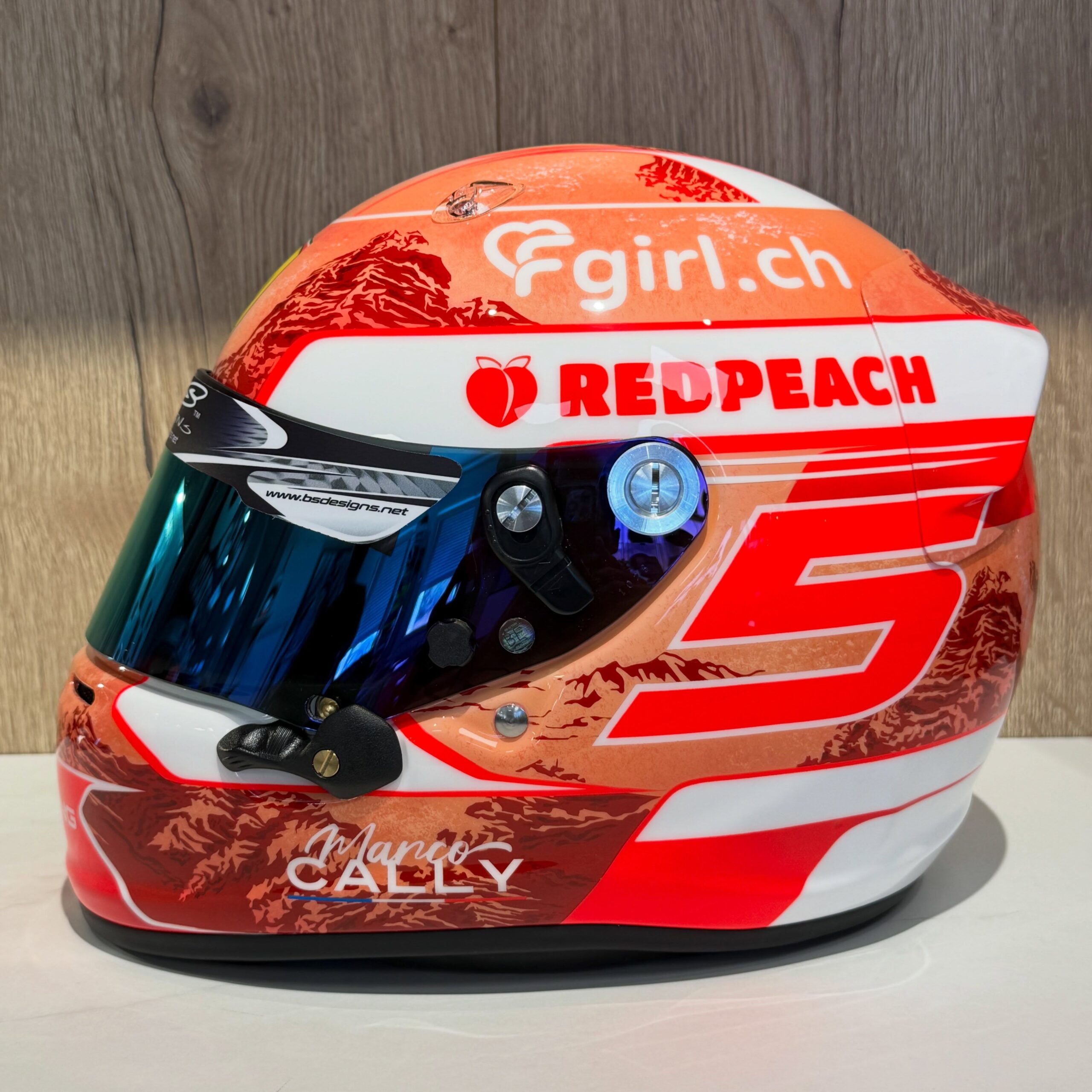 El nuevo casco de Marco Cally, inspiración del casco de Charles Leclerc para Las Vegas, 2025 #casco #pintura #araisk6 #gorila