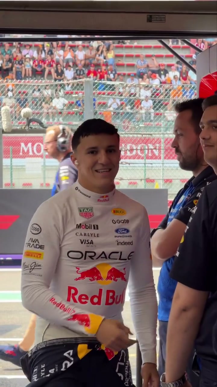 Instructions followed 👌
#F1 #RedBullRacing #BelgianGP
