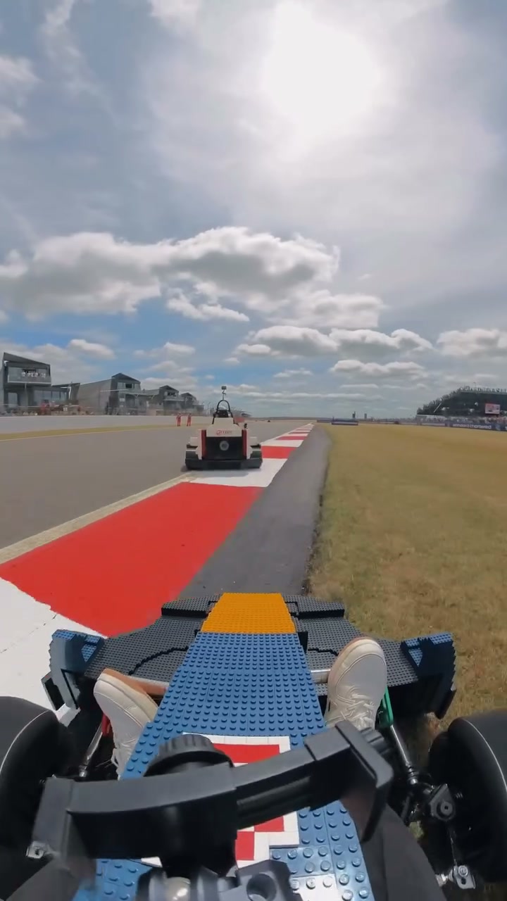 Who put the target on Isack’s Lego cart? 🤭🎯
#F1 #RedBullRacing #BritishGP