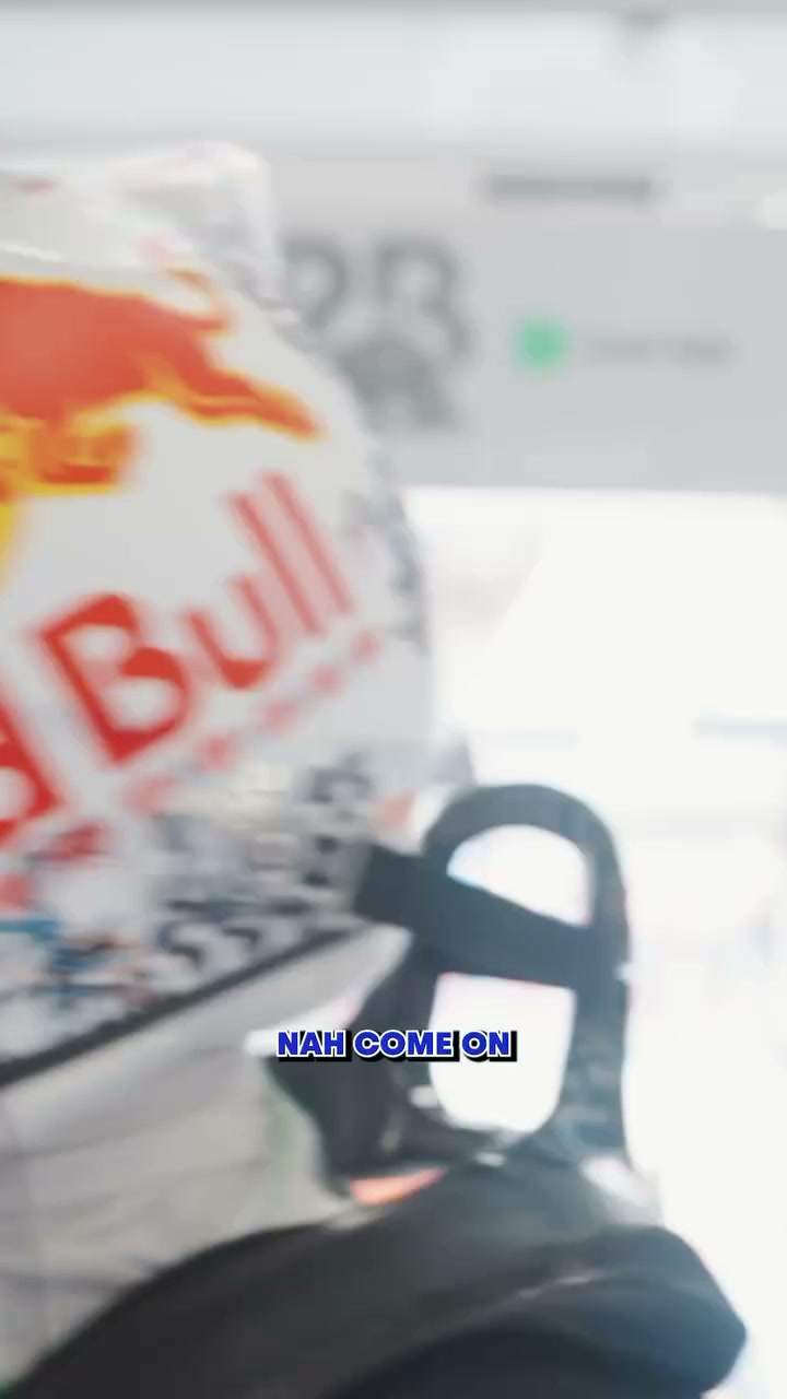 Du hast ihn gehört!! Sieh dir All Access vom #BritishGP JETZT an. 🍿 Link in Bio 🔗

#F1 #VCARB