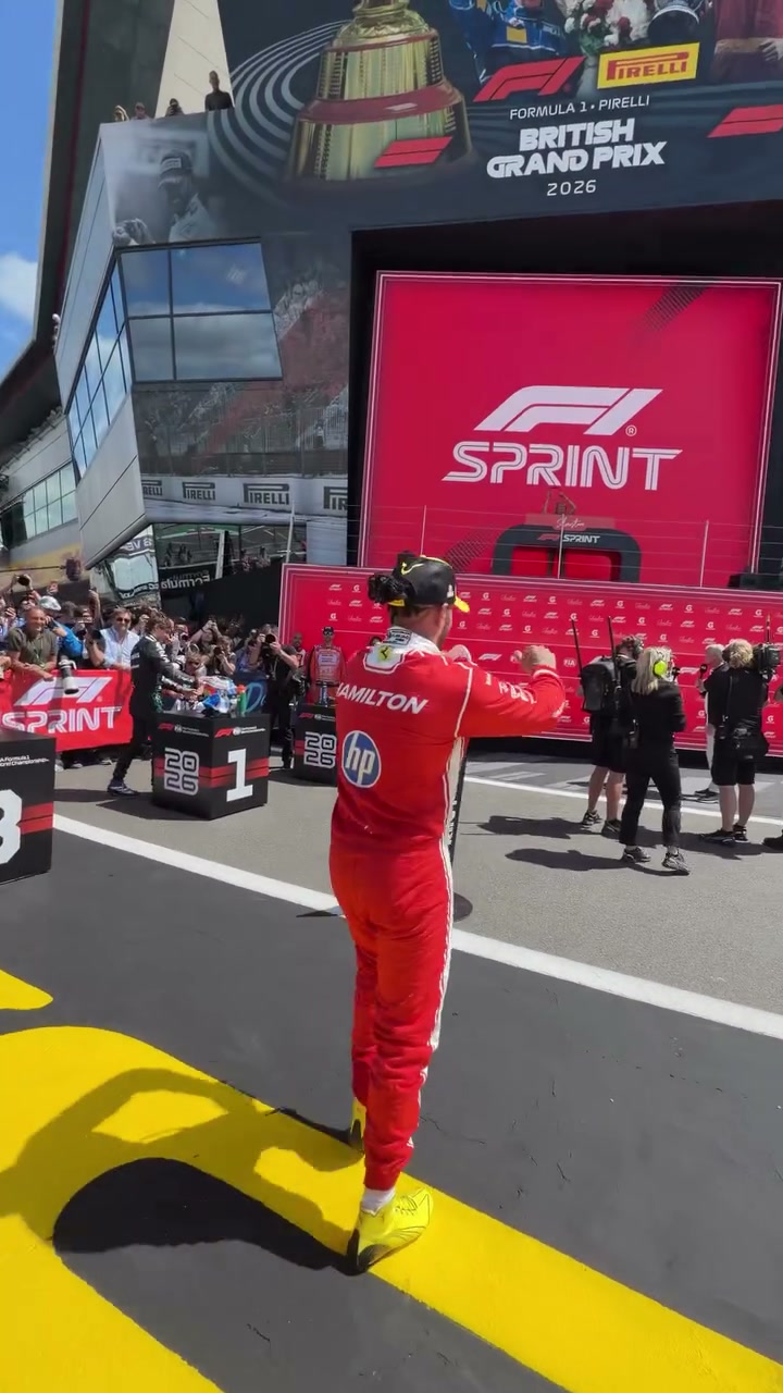 The love is real at Silverstone 🇬🇧❤️