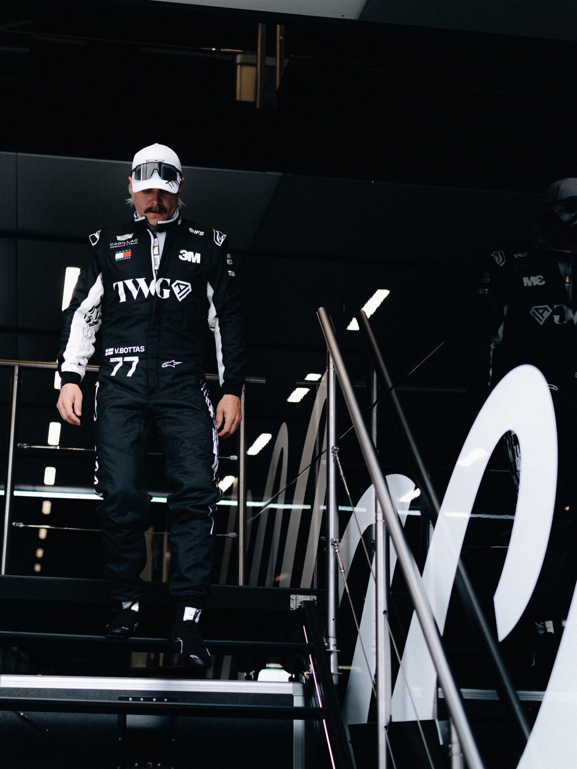 Photo by Valtteri Bottas on August 23, 2026. May be an image of text that says '스백하스드 254 5 TW TWGE VBOTTAS y,BoT BOTTAS ዳት 77 o'.